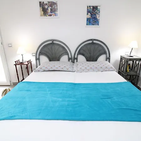 דירה Beach-apartmet-20-mt-from-the-beach לה קאלטה